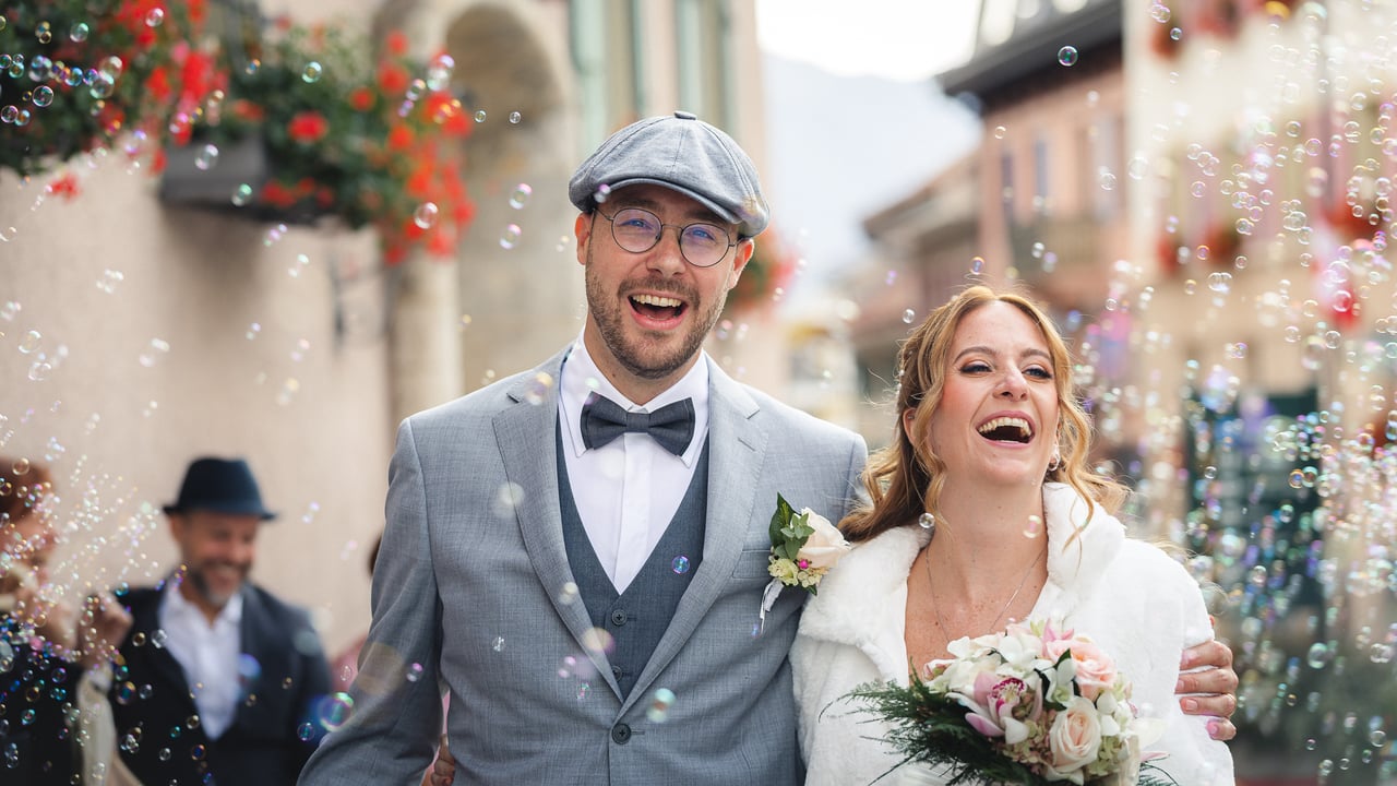 Vos invités vivent la fête en photos.